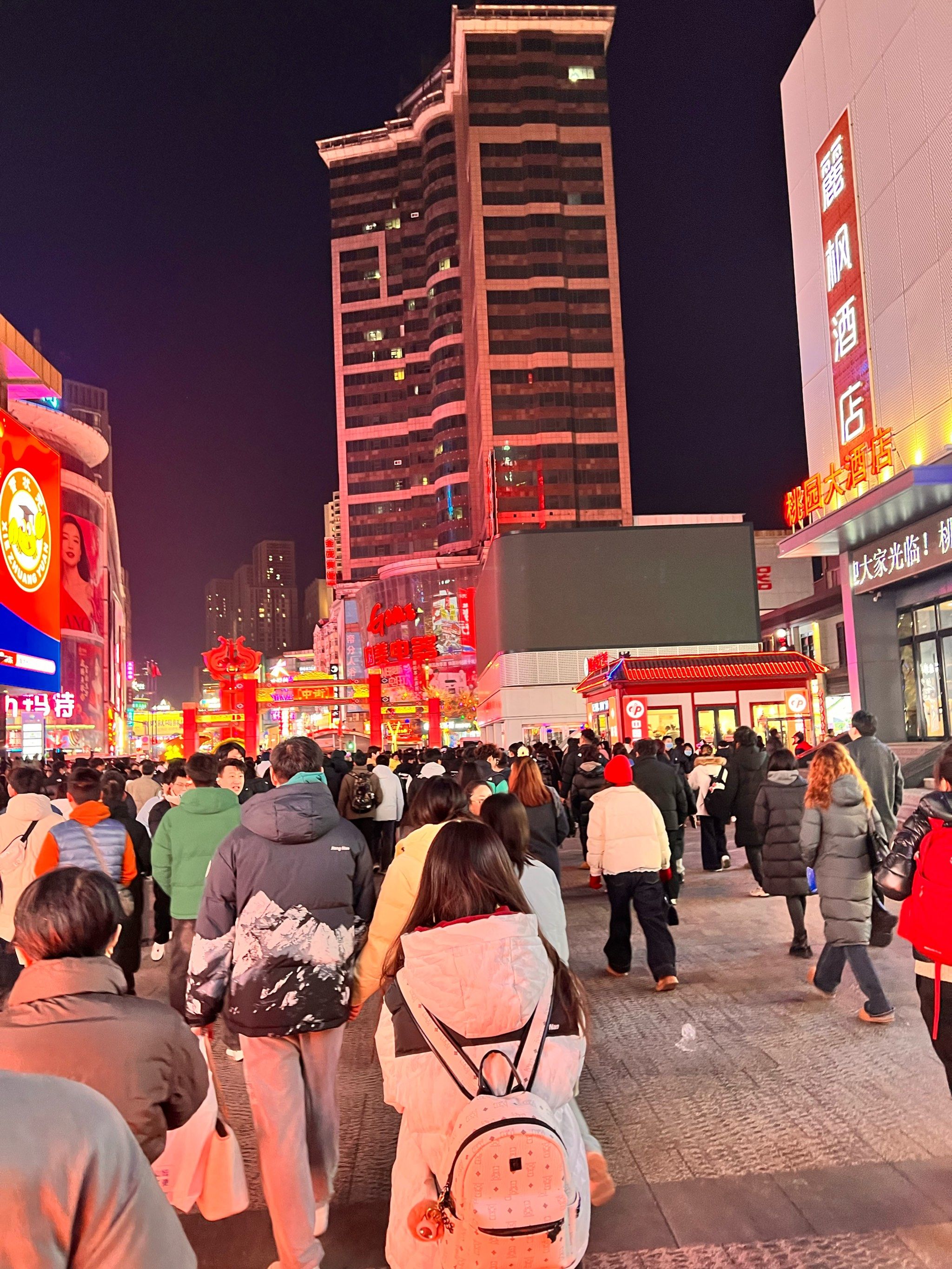 算透“客群消费力”和“地段租金涨幅”：餐饮选址不再凭感觉，数据化决策避开五年“死亡魔咒”